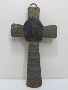 lot 214 image: Primitive Painted Wooden Cross