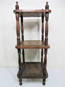 lot 219 image: Beautiful Oriental Style Wooden 3 Tier Shelf with Brass Inlay