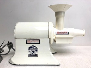 lot 8 image: Quality Working Heavy Duty CHAMPION Juicer