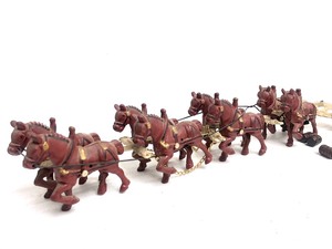 lot 116 image: Cast Iron Wagon Pulling Horse Team - No Wagon