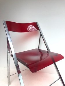 lot 359 image: Orig Vintage Red Lucite Folding Chair