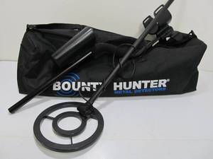 lot 327 image: Working BOUNTY HUNTER Metal Detector wCarrying Case