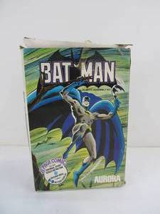 lot 16 image: Aurora Comic Series BATMAN wComic Book