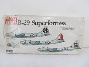 lot 46 image: MPC Profile Series B-29 Superfortress