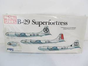 lot 47 image: MPC Profile Series B-29 Superfortress