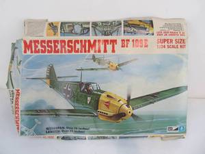 lot 49 image: MPC Super Size Messerschmitt BF 109E