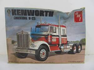 lot 21 image: AMT Kenworth Conventional W-925 Semi Trailer