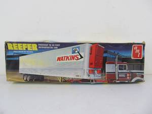 lot 72 image: Larger Vintage AMT Watkins Reefer Semi Trailer