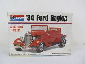 lot 180 image: Monogram 34 Ford Ragtop