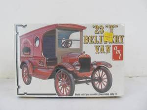 lot 187 image: Vintage AMT 23 T Delivery Van