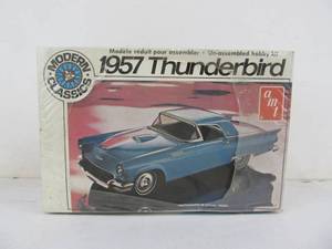 lot 189 image: AMT Modern Classics 1957 Thunderbird