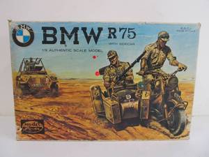 lot 107 image: Larger Vintage Model Power BMW R75 Military Motorcycle wSidecar