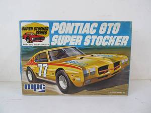 lot 121 image: MPC Pontiac GTO Super Stocker