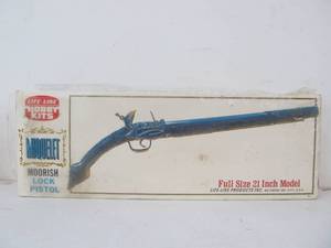 lot 139 image: Vintage Life-Like Moorish Miquilet Lock Pistol