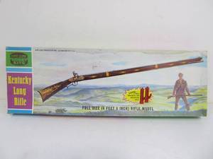 lot 145 image: Vintage Life-Like Kentucky Long Rifle