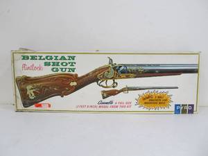 lot 146 image: Vintage Life-Like Belgian Shot Gun