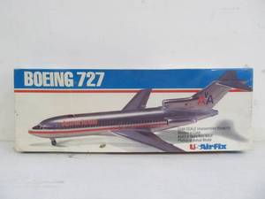 lot 158 image: Vintage USAirfix Boeing 727