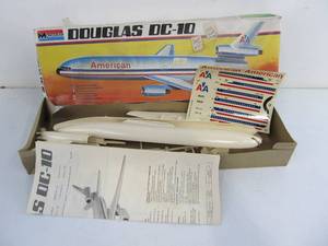 lot 162 image: Monogram Douglas DC-10