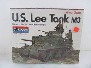 lot 237 image: Vintage Monogram Armor Series&nbspU.S. Lee Tank M3 Historic 30 Ton Armored Vehicle