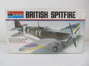 lot 81 image: Vintage Monogram British Spitfire