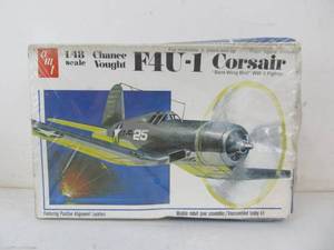 lot 94 image: AMT Chance Vought Corsair F4U-1