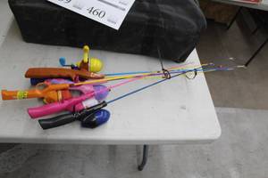 lot 461 image: Lot of (Approximately 6) Childrens Fishing RodReel
