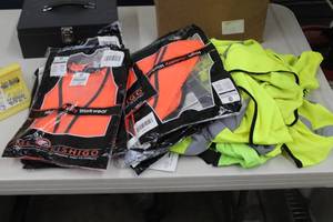 lot 475 image: High Visibility Apparel