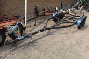 lot 11 image: Art Roll 19 Boat Trailer