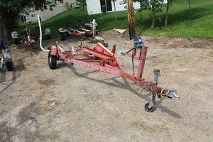 lot 15 image: 19 Boat Trailer