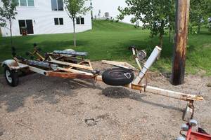 lot 17 image: 20 Boat Trailer