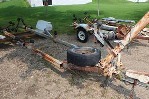 lot 19 image: Boat Trailer