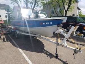 lot 3 image: 17 Lund Fishing Boat, Evinrude Starflite 85 Outboard Motor, Single Axle Boat Trailer
