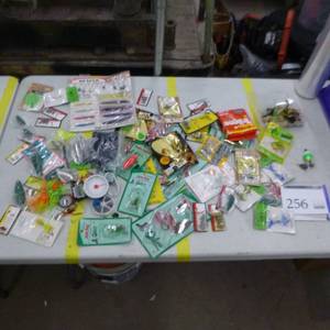 lot 256 image: Lot of Fishing Tackle (in original packaging)