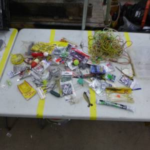 lot 271 image: Lot of Fishing Tackle (in original packaging)