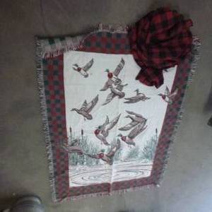 lot 388 image: Mossy Oak Camo Jacket 4X-Large, Bird Wildlife Decorative Throw Blanket, Shirt Size Small Red