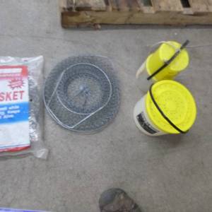 lot 397 image: Lot of (4) Fishing Accessories  - Minnow Buckets (x2), Fish Baskets (x2)