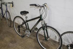 lot 243 image: Raleigh Passage 4.0 Womens 25 Road Bike with 17 Dark Green Frame