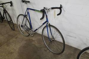 lot 242 image: Schwinn World Sport Mens 24 Single-speed Road Bike with 26 Blue Frame