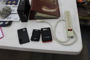 lot 43 image: Lot of (3) Power Banks  - Power Strip