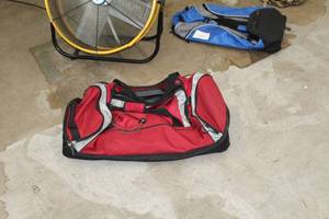 lot 48 image: Rolling Duffel bag