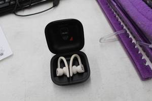 lot 112 image: Beats Wireless Earphones