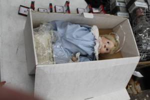 lot 116 image: Maryse Nicole Lindy Doll (in box)  with Authenticity Certificate