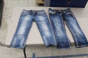 lot 184 image: Lot of (2) Rock Revival Jeans