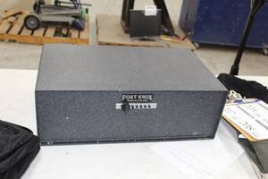 lot 284 image: Fort Knox Simplex 9600 Series Safe