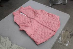 lot 198 image: Van Huesen Thermal Vest Size Small