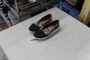 lot 151 image: Womens Shoes Size 9
