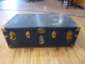 lot 23 image: Steamer Trunk