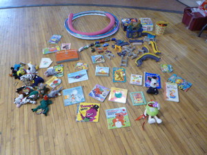 lot 33 image: Lot of Childrens Toys