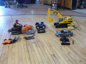 lot 86 image: Radio Controlled Toy Cars
