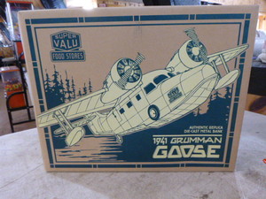 lot 68 image: Ertl Collectibles 1941 Grumman Goose Die-Cast Metal Airplane Bank